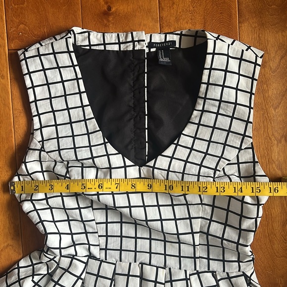 Forever 21 Plaid Holiday Party Dress Size M Sleeveless V-Neck Mini Grunge Preppy - Picture 11 of 12